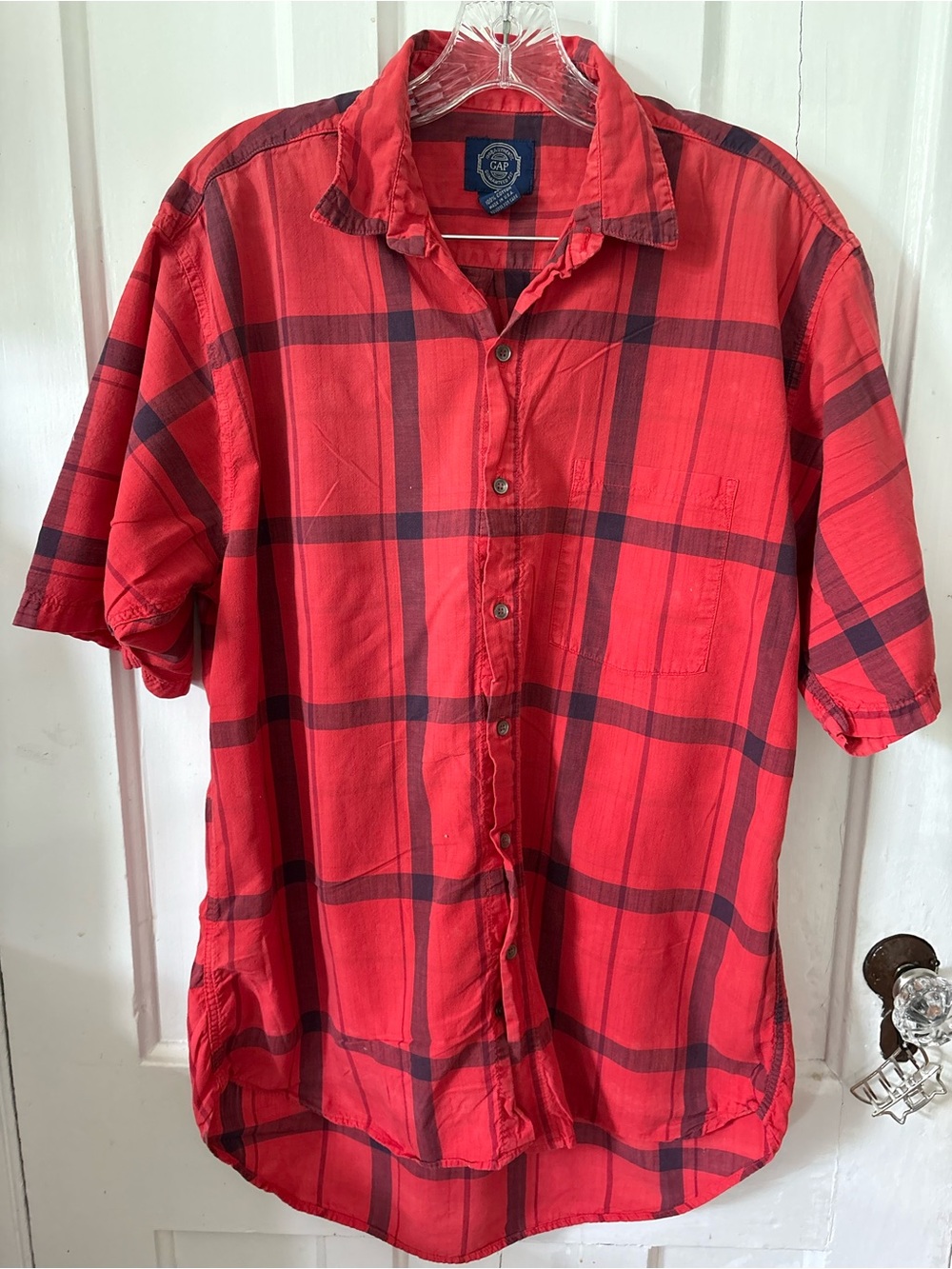 GAP Vintage Red and Black Plaid Short-Sleeve Button-Down Shirt